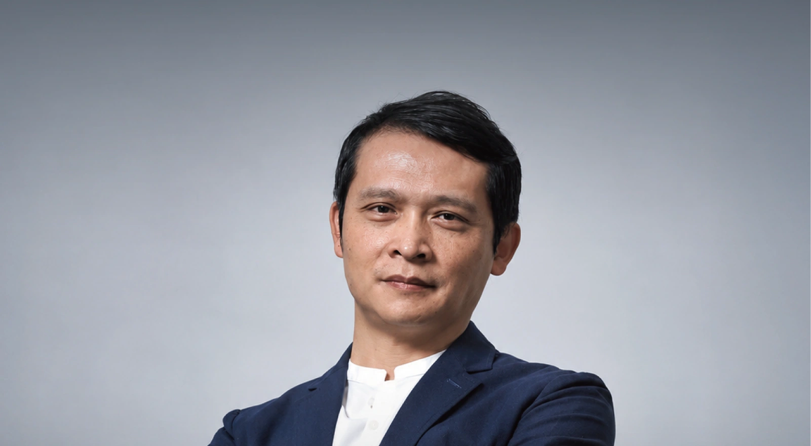 三強聯手・超越平凡・康銘華